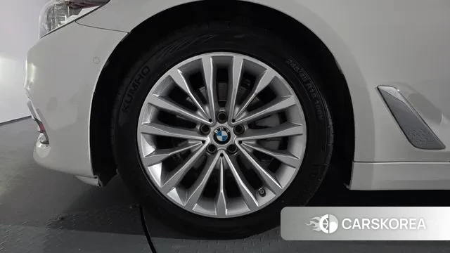 BMW 5 Series (G30) id 2991343 из Кореи 15