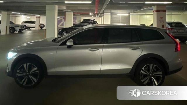 Volvo V60 Cross-Country 2nd Generation id 3965231 из Кореи 10