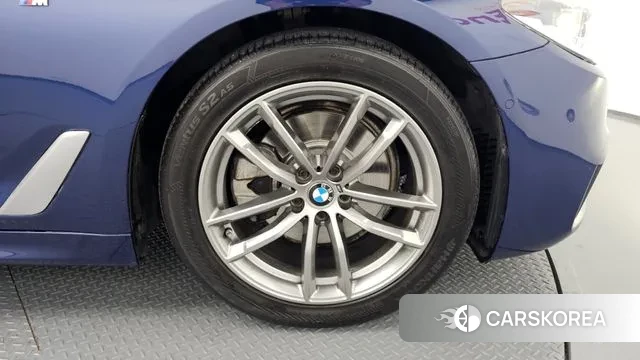 BMW 5 Series (G30) id 3474249 из Кореи 15