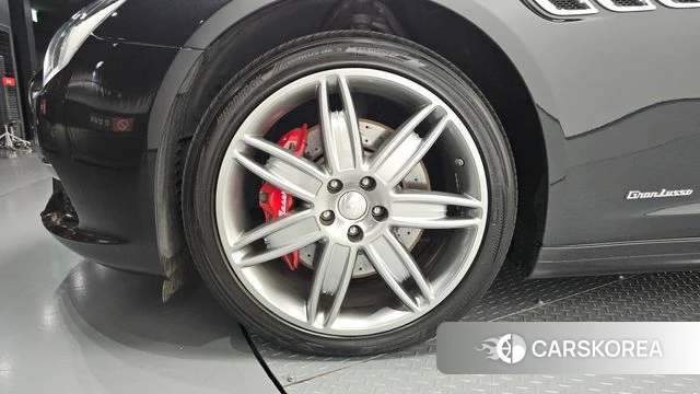 Maserati Quattroporte id 4737119 из Кореи 26