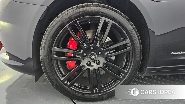 Maserati Quattroporte id 4180473 из Кореи 15