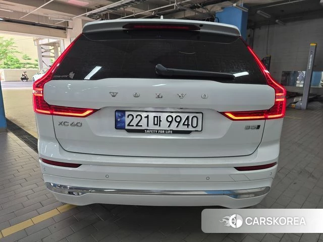 Volvo XC60 second Generation 2024 Белый из Кореи, фото 5