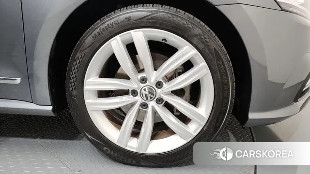 Volkswagen The New Passat id 3386111 из Кореи 15