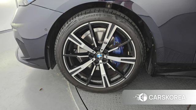 BMW 5 Series (G60) id 4462834 из Кореи 15