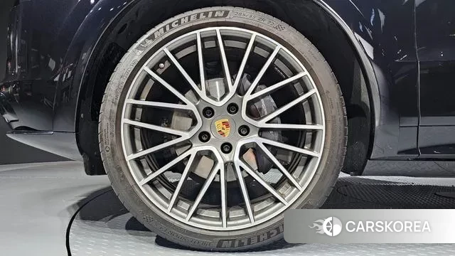 Porsche Cayenne (PO536) id 2985386 из Кореи 15