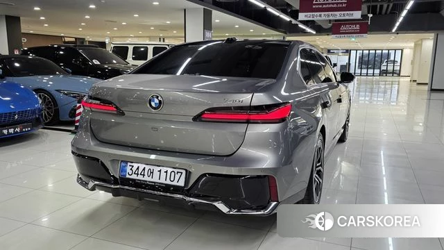 BMW 7 Series (G70) id 4254934 из Кореи 15