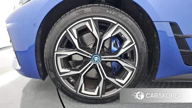 BMW i4 id 3316713 из Кореи 15