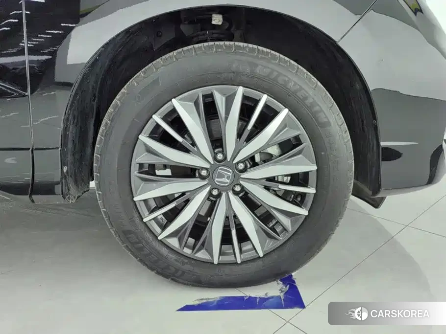 Honda Crown Road id 4570856 из Китая 11