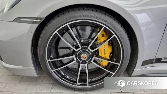 Porsche 911(992) id 3359887 из Кореи 15