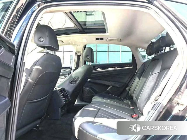 Volkswagen Passat 2023 Черный из Китая, фото 5