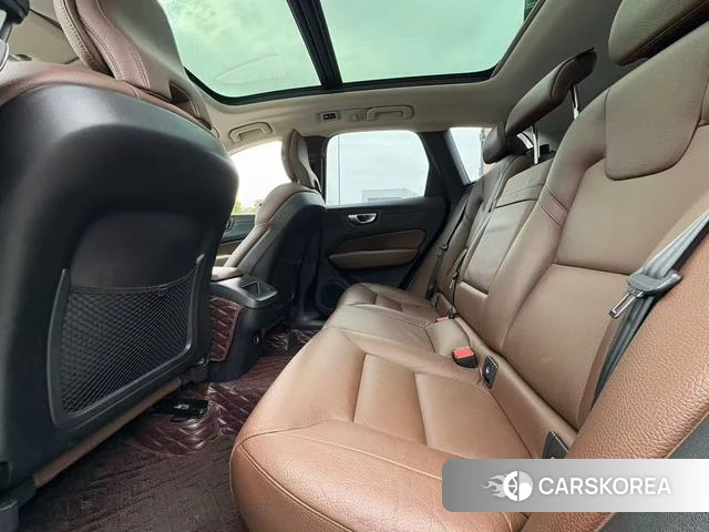 Volvo XC60 2020 Белый из Китая, фото 5