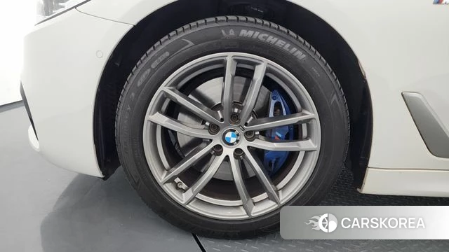 BMW 5 Series (G30) id 4397930 из Кореи 32