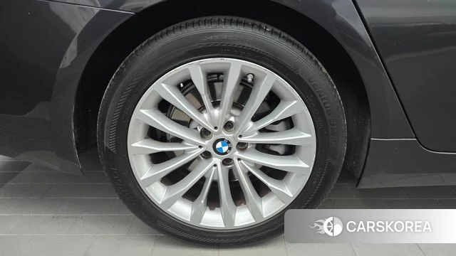 BMW 5 Series (G30) id 4402974 из Кореи 26