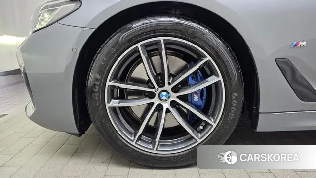 BMW 5 Series (G30) id 3366056 из Кореи 15