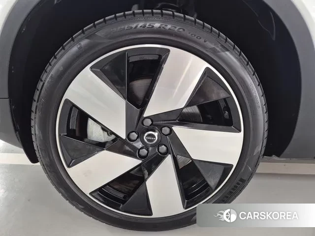 Volvo C40 Richards id 3332899 из Кореи 15