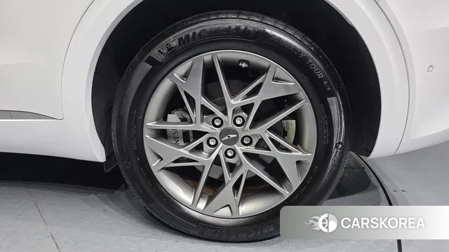 Genesis GV70 id 3680002 из Кореи 15