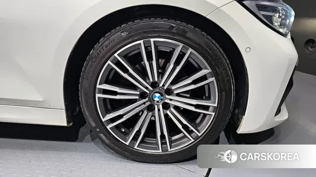 BMW 3 Series (G20) id 3433584 из Кореи 15