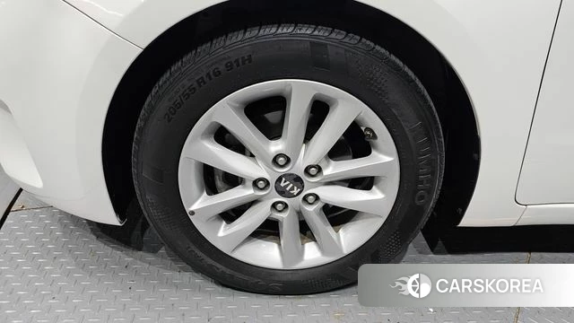 Kia The New K3 id 4448358 из Кореи 25