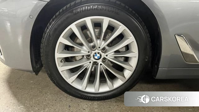 BMW 5 Series (G30) id 3934415 из Кореи 15