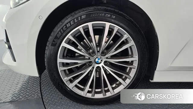 BMW 3 Series (G20) id 3395958 из Кореи 15