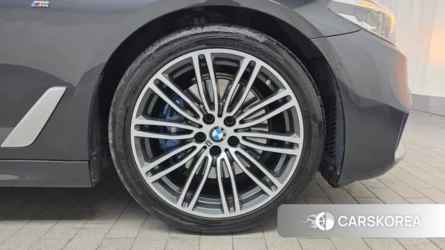 BMW 5 Series (G30) id 3641009 из Кореи 15