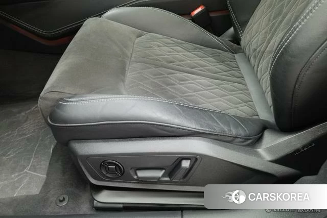 Audi A6L id 4210634 из Китая 19
