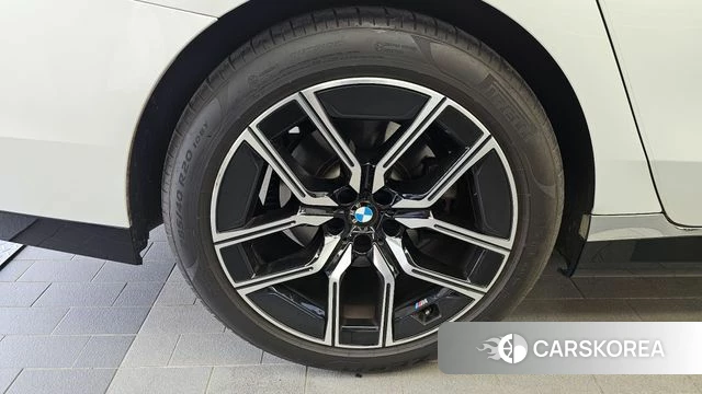 BMW 7 Series (G70) id 4315653 из Кореи 27