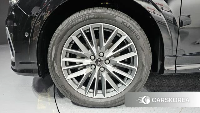 Audi Q3 (F3) id 4230854 из Кореи 25