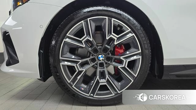 BMW 5 Series (G60) id 4539596 из Кореи 28