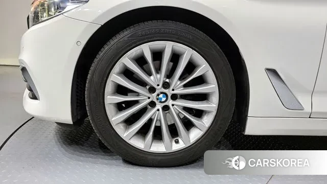 BMW 5 Series (G30) id 3687240 из Кореи 15