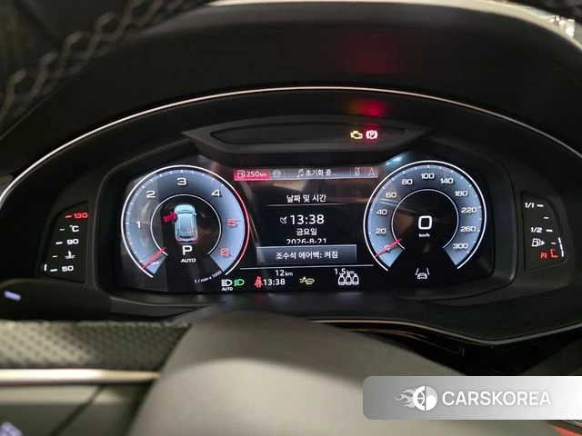 Audi Q8 (4M) 2026 Черный из Кореи, фото 5