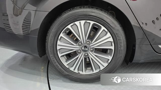Kia K7 Premier Hybrid id 3942231 из Кореи 15