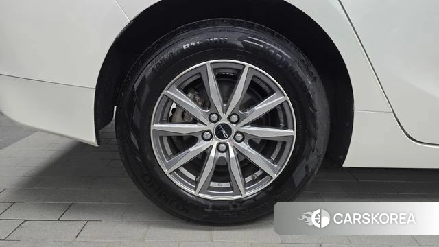 Toyota Prius 4th Generation id 4543573 из Кореи 25