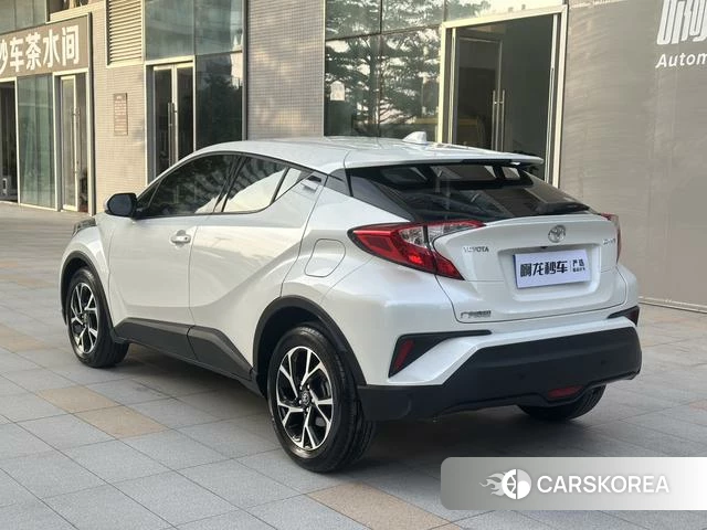 Toyota C-HR id 4353634 из Китая 21