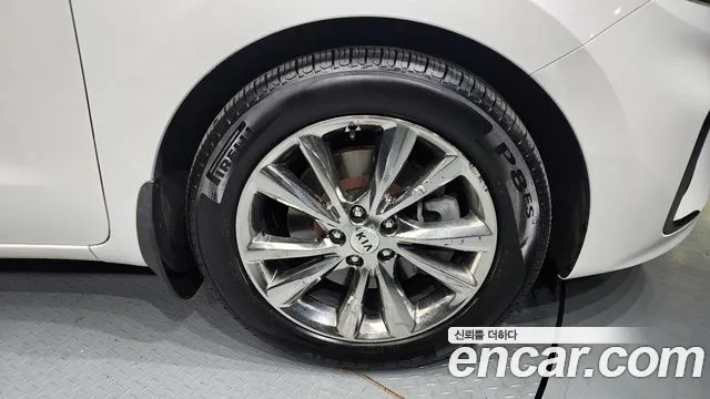 Kia The New Carnival id 2467329 из Кореи 15