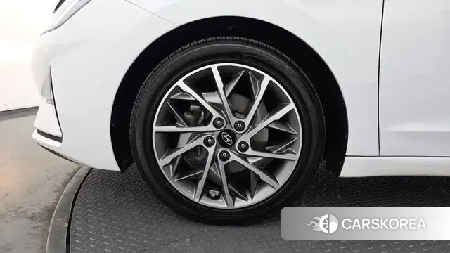 Hyundai The New Avante AD id 3772842 из Кореи 15