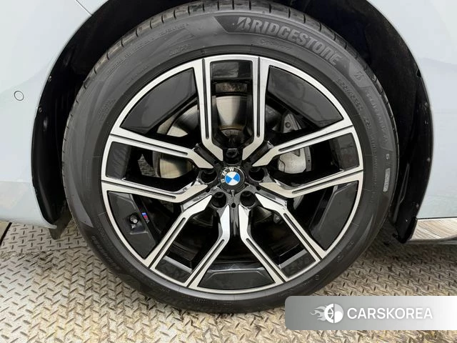 BMW 7 Series (G70) id 3921733 из Кореи 15