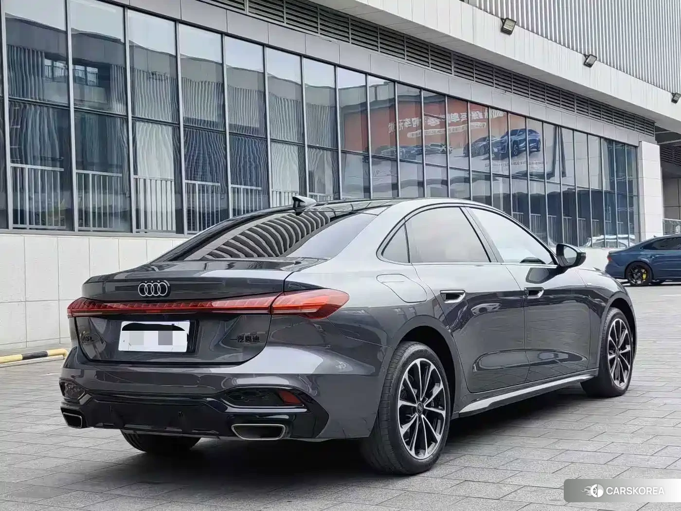 Audi A5L id 4629665 из Китая 9