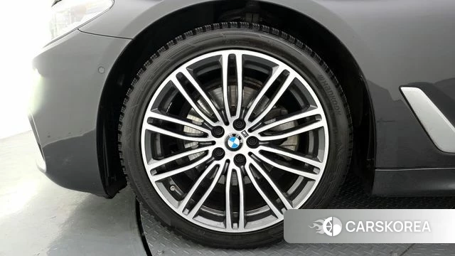 BMW 5 Series (G30) id 3795315 из Кореи 15