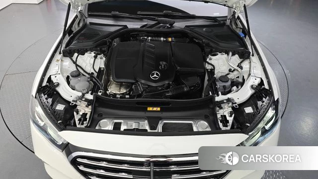 Mercedes-Benz E-Class W214 id 4381342 из Кореи 26