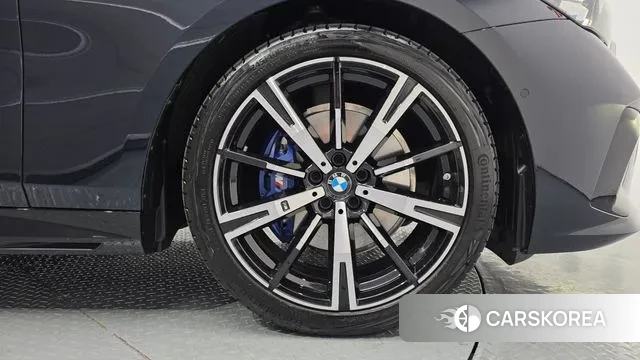 BMW 5 Series (G60) id 3410175 из Кореи 15