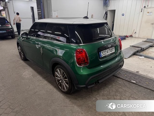 Mini Cooper 2023 Темно-зеленый из Кореи, фото 5