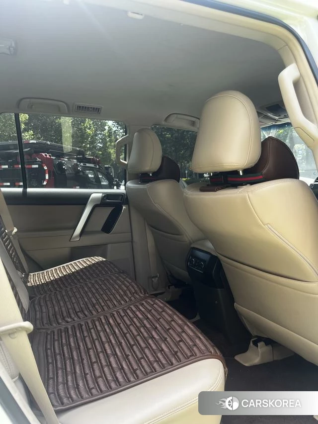 Toyota Prado (imported) 2024 Белый из Китая, фото 5