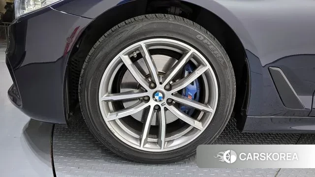 BMW 5 Series (G30) id 3397028 из Кореи 15