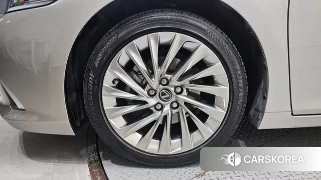 Lexus ES300h 7th generation id 2889636 из Кореи 15