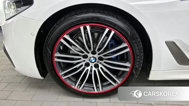 BMW 5 Series (G30) id 3479891 из Кореи 15