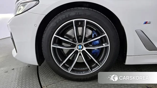 BMW 5 Series (G30) id 3545080 из Кореи 15