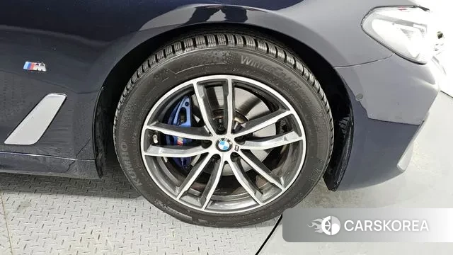 BMW 5 Series (G30) id 3539286 из Кореи 15