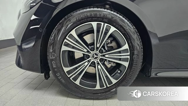 Mercedes-Benz E-Class W214 id 4222573 из Кореи 25