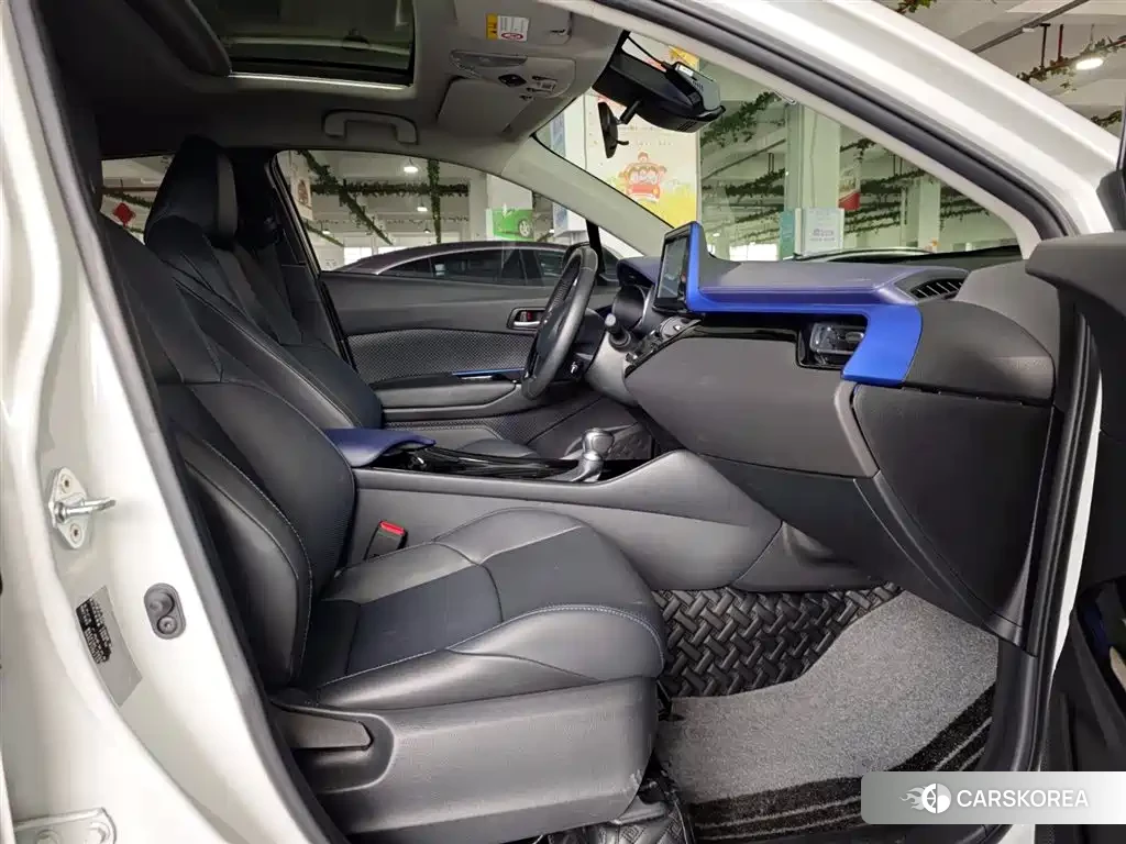 Toyota C-HR id 4601013 из Китая 23